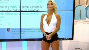 Sol Pérez escote y culo en hot shorts Uno Contra Uno TV damageinc videos
