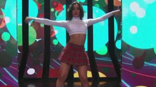 Florencia Jazmin piernas y pollerita de colegiala bailando 2019 damageinc videos
