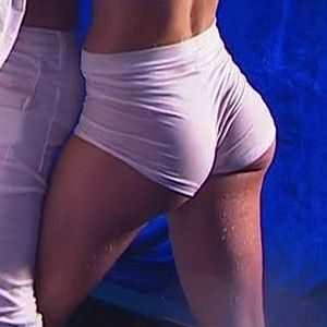 cinthia fernandez culo mojado en shorts transparenta tanga Bailando 2019 damageinc videos