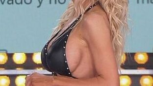 se le escapan las gomas por los costados del top a luciana salazar bailando 2019 damageinc videos