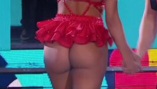 los cachetes del culo en hilo dental de charlotte caniggia Bailando 2019 damageinc videos