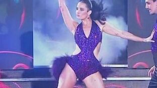 florencia torrente piernas hot en trikini violeta bailando 2019 damageinc vide
