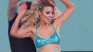 Ailen Bechara en trikini bailando merengue y marcando papo damageinc videos