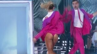 nalgas de macarena rinaldi en tanga y saco rosa bailando 2019 damageinc videos