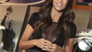 alejandra martinez tetas palidas escote transparencias el garage tv damageinc videos