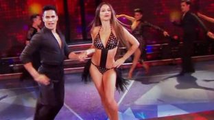 Pampita en trikini baile sensual en super bailando 2020 damageinc famosas
