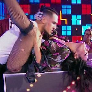 Silvina escudero reggaetón caliente en super bailando 2019 damageinc videos