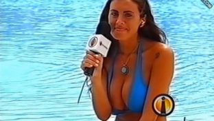 Silvina Luna enormes tetas bikini azul damageinc mujeres