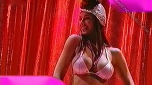 Valeria degenaro stripper bikini eosa sonambulos damageinc famosas