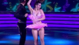 Cinthia Fernández salsa trío en Showmatch 2021