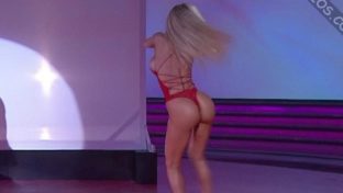 Luciana Salazar ortazo en lingerie roja