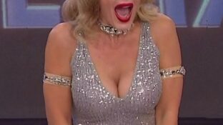 Rocío Marengo rubia tetona escotada Showmatch damageinc mujeres
