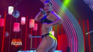 Natalia Araujo y las chicas de Pasión a puro culo en TV