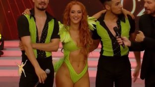 Flor Vigna trikini verde caderas hot Bailando 2023 damageinc mujeres