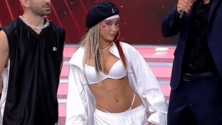 Tuli Acosta tanga blanca tiritas Bailando 2023 damageinc famosas