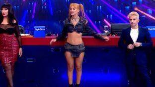 Florencia Vigna minifalda de jean sin tanga Bailando 2023 damageinc famosas