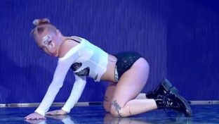 Tuli Acosta culo en shorts Final Bailando 2023 damageinc famosas