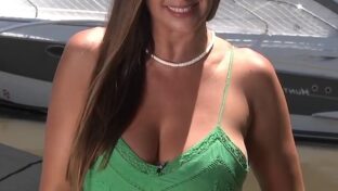Lorena Franceschetti conductora tetas enormes vestido verde Paralelo Cero TV damageinc argentinas
