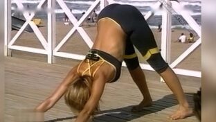 Catherine Fulop culo para arriba en calzas negras Catherine 100% TV damageinc famosas